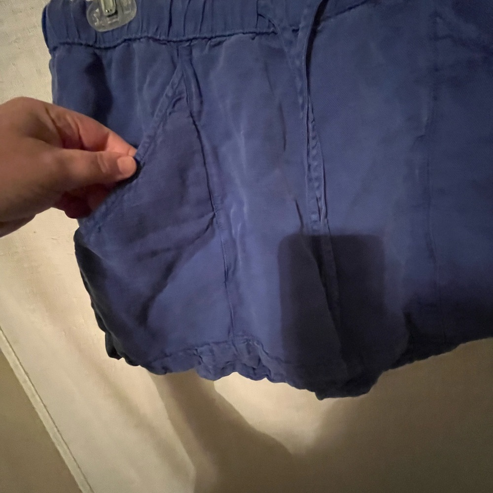 C & C Women's Blue Linen Elastic-Waist Casual Shorts Size L - Picture 2 of 4